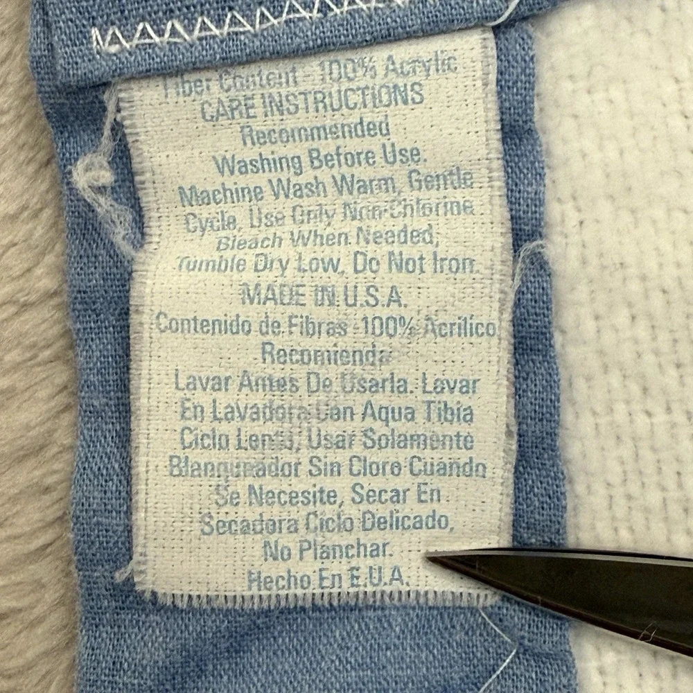 Vtg White Acrylic Blue Trim Applique Embroidery Baby‎ Blanket Floral USA Nursery